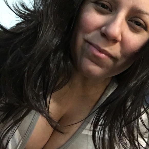 Meet your Posher, Melissa - Picture 6 of 6